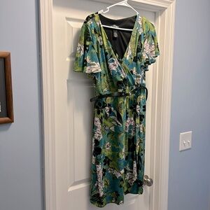 Lane Bryant short sleeved dress size 14/16, lightly worn.